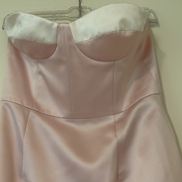 Pale pink long satin gown with two tone bodice - Picture 4 of 6